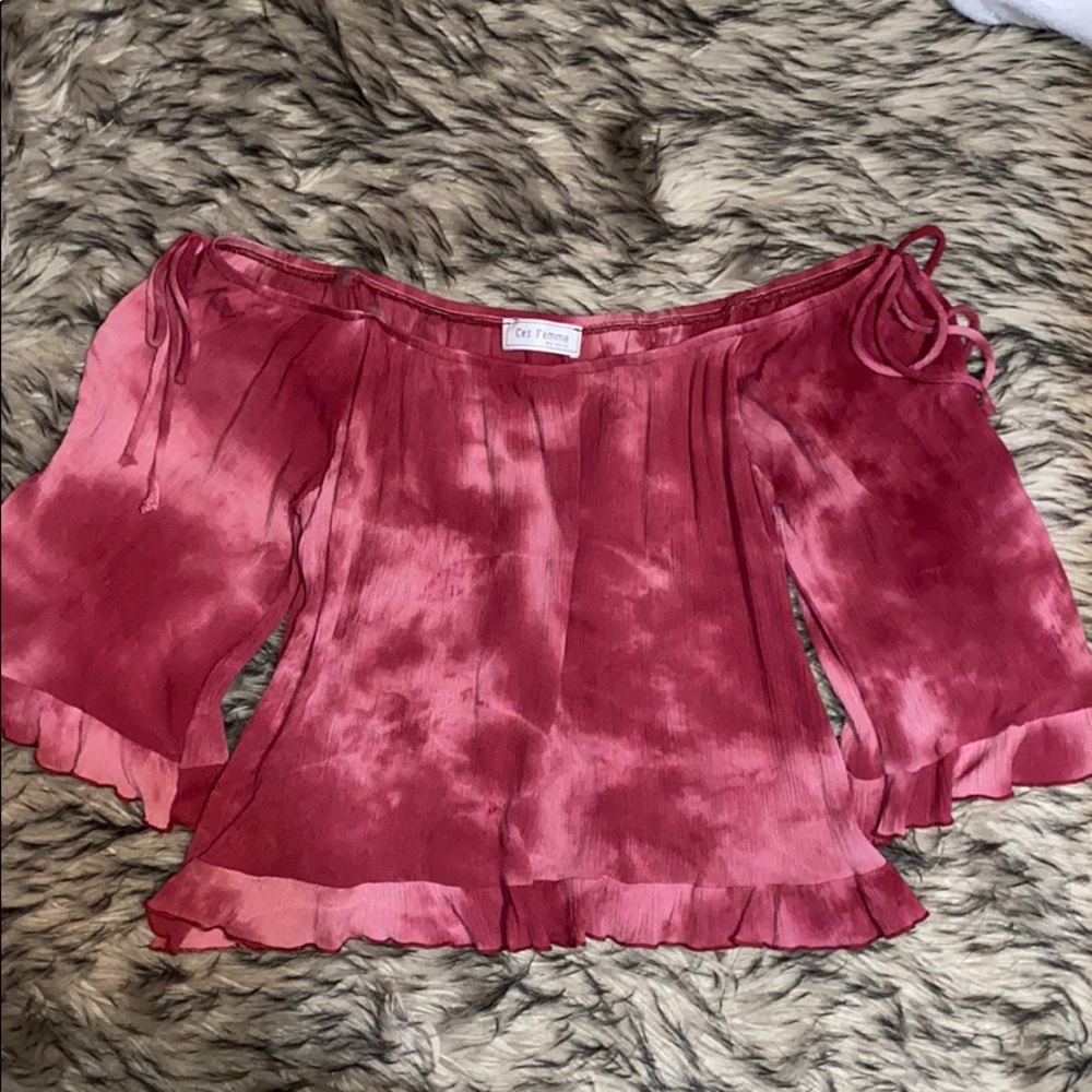 Off the shoulder red tie die shirt